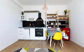 Colorful & Cozy Condo